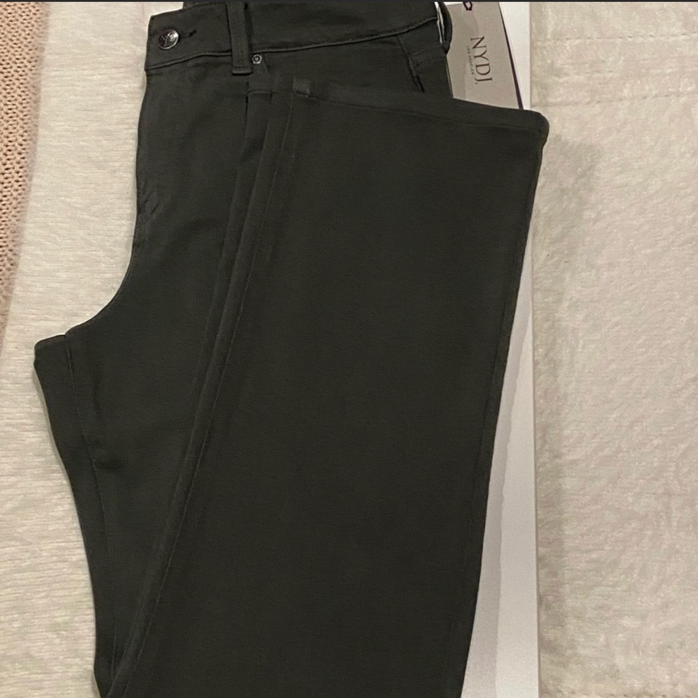 NWT NYDJ size 10 Sugar pine color